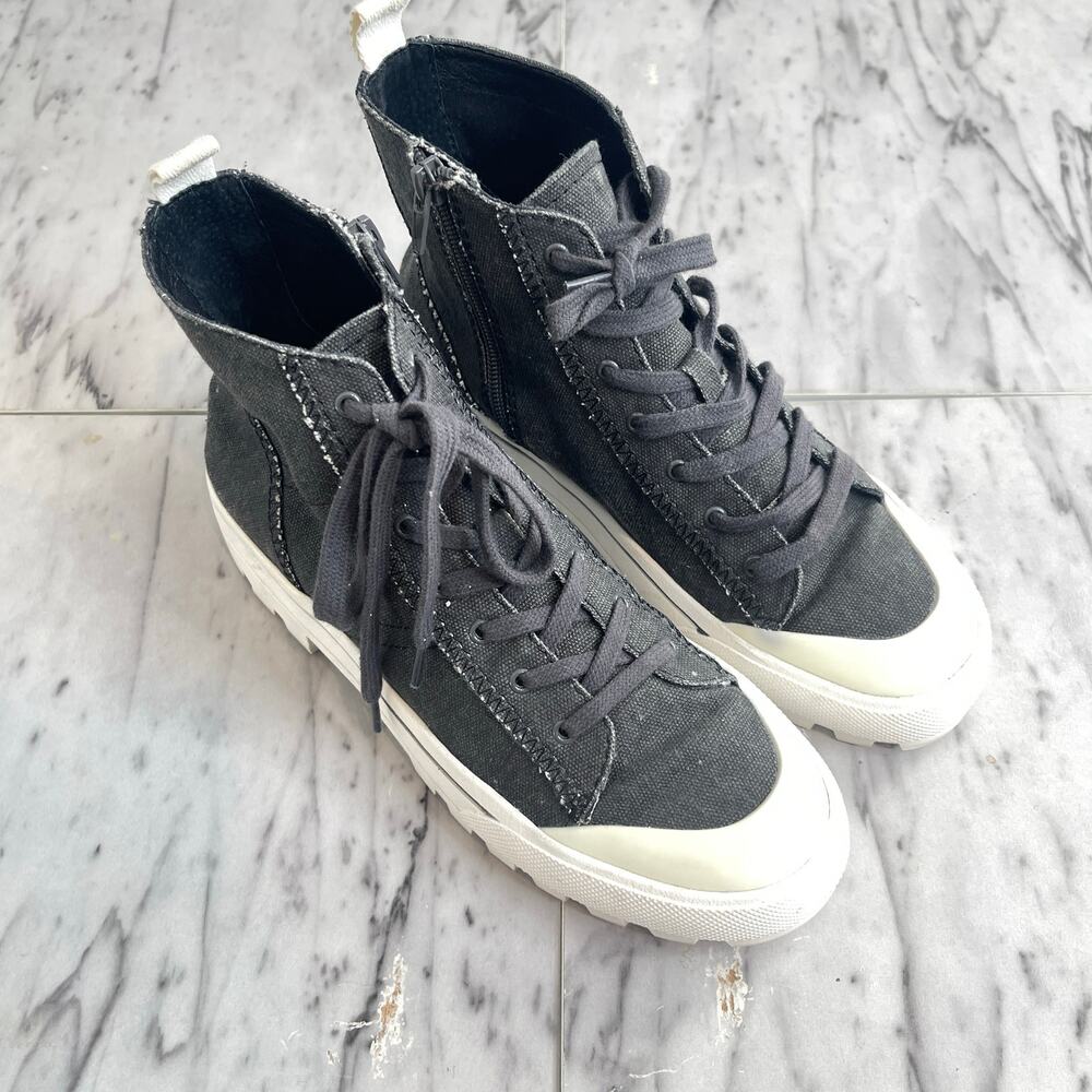 Lucky Brand Eisley 7.5M High Top Canvas Sneakers Lug Sole Zip-Up Gray Shoes